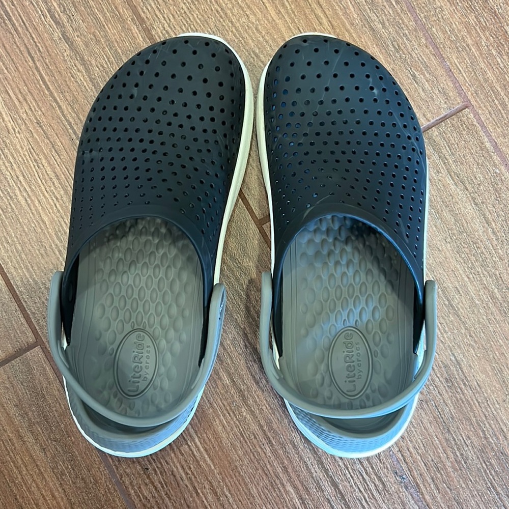 CROCS LiteRide Kids Size J3
